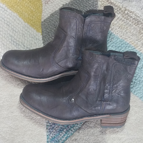 caterpillar cowboy boots